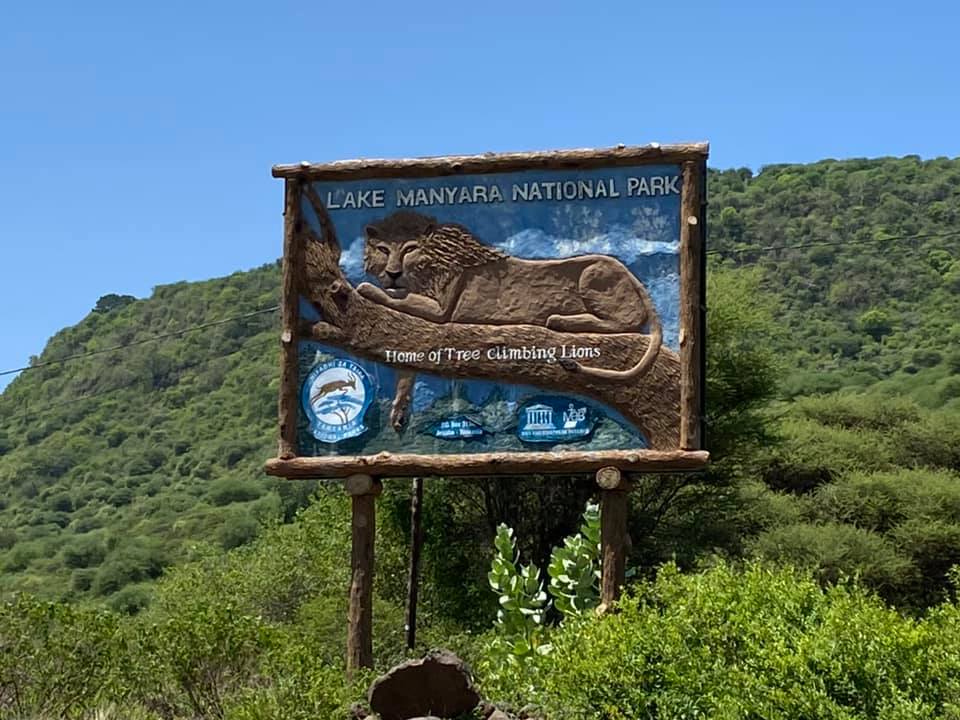 lake-manyara-signage